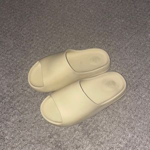 Yeezy slides bone color